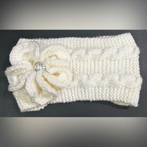 Headband hand knit white